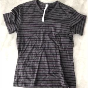 Men’s Medium Lululemon Shirt - new, never worn